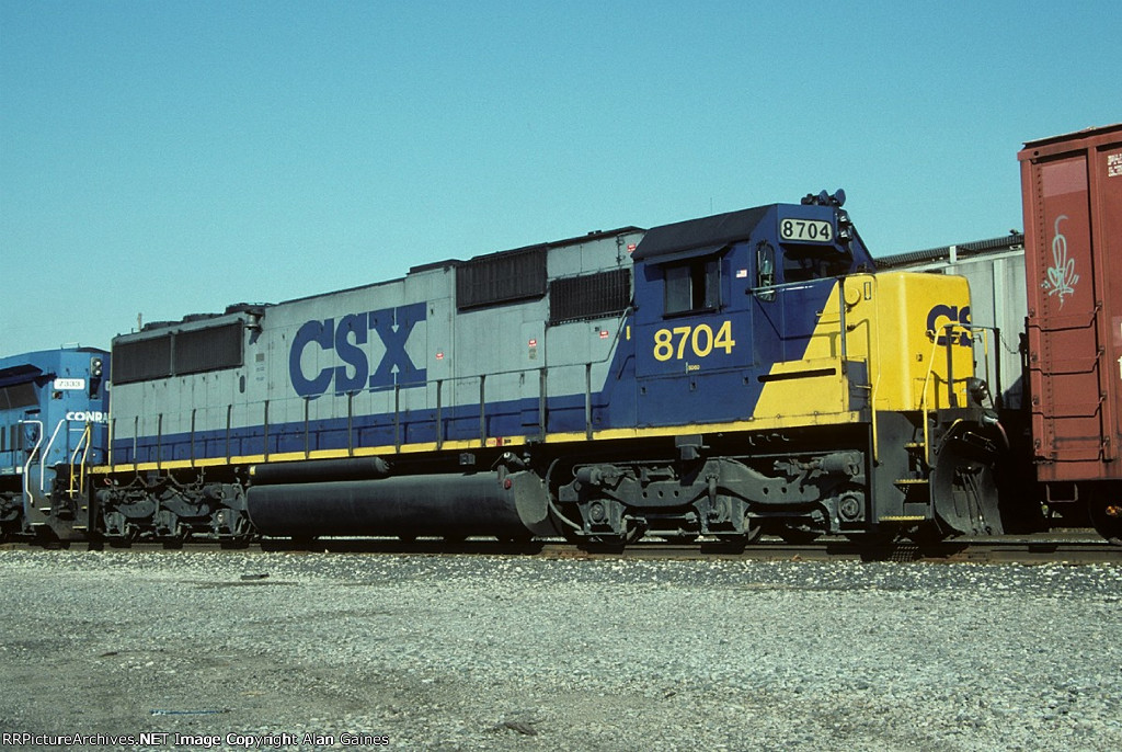 CSX 8704